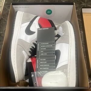 Nike White and Red Sneakers with Padded Collar